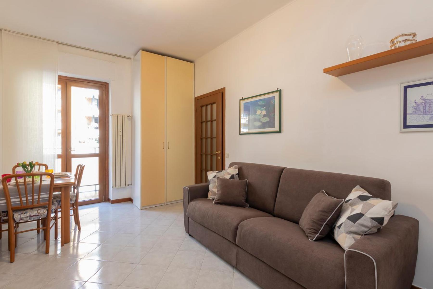 Appartamento De Angeli San Siro Large Two-room Milano